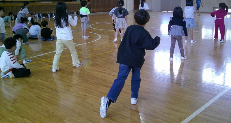 お兄さん、お姉さんへの第一歩~1年生との交流会の画像