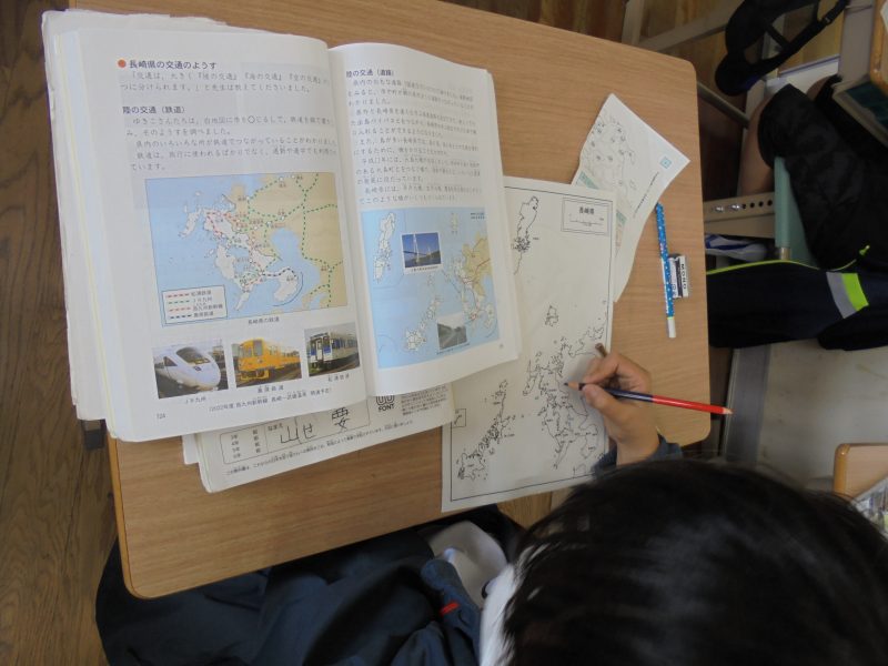 ４年生は、社会科です。の画像