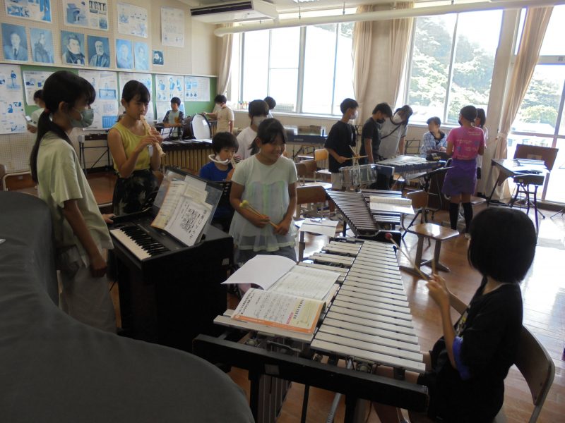 5年生 音楽の時間に。の画像