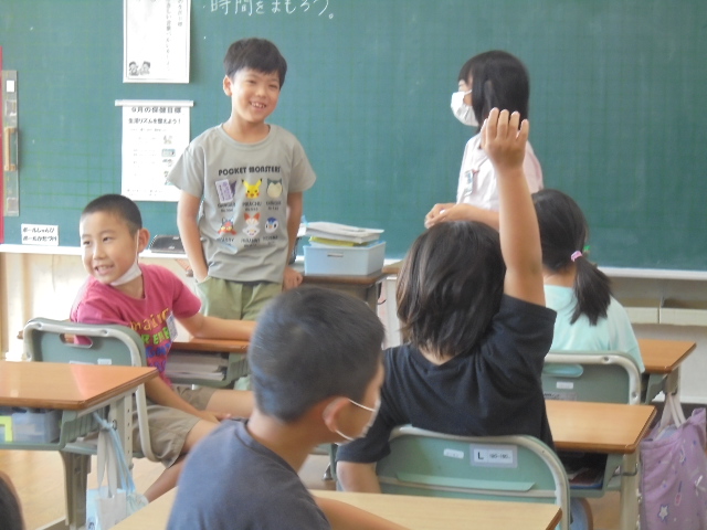 ３年生　朝の会の様子の画像