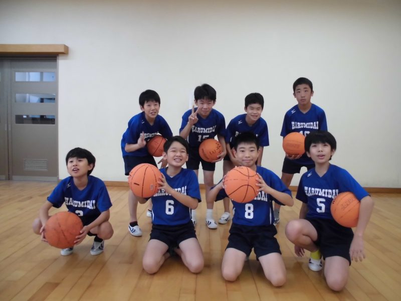 ６年生　バスケットボールチームの画像