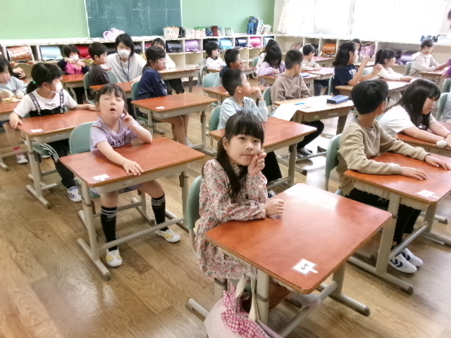 ２年生　学級活動の時間にの画像