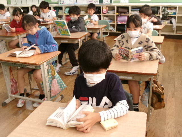 ３年生　フッ化物洗口の後に　　の画像