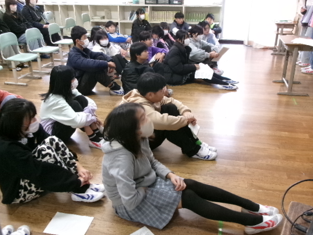 ６年生　修学旅行報告会の画像