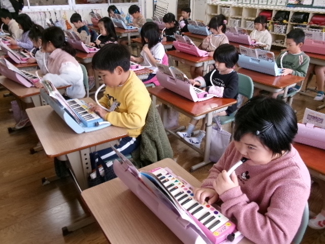 ２年生　音楽科の時間の画像