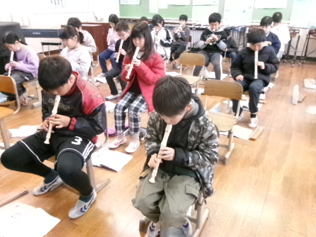 ４年生　音楽科の画像
