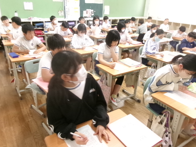 ５年生　家庭科の学習の画像