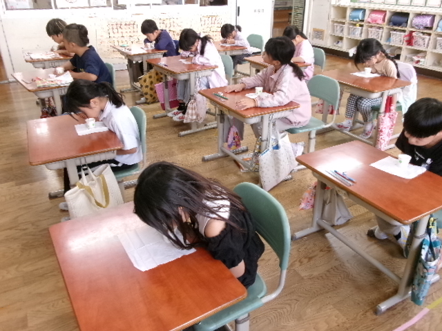 ２年生　フッ化物洗口の画像