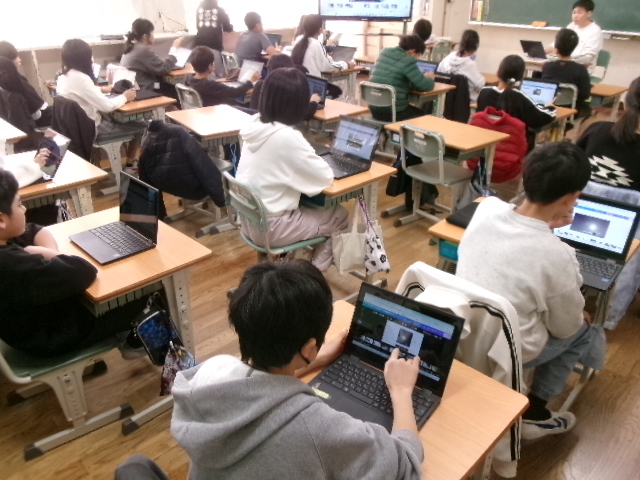 ５年生　クロームブックを活用の画像
