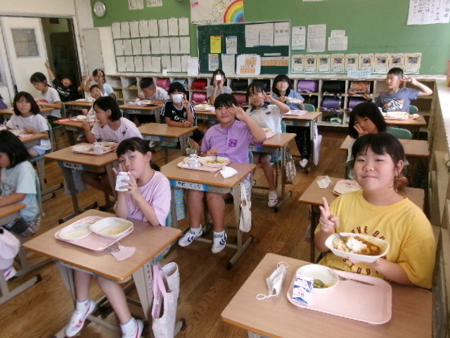 ４年生　いただきます。の画像