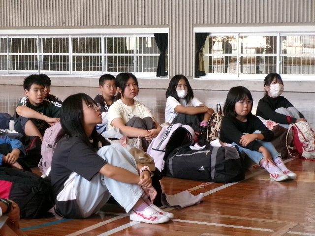 5年生 宿泊体験学習へ出発の画像