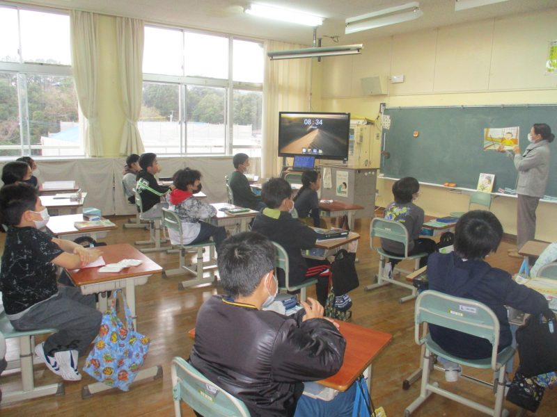 3学期はじめての読み語りの画像