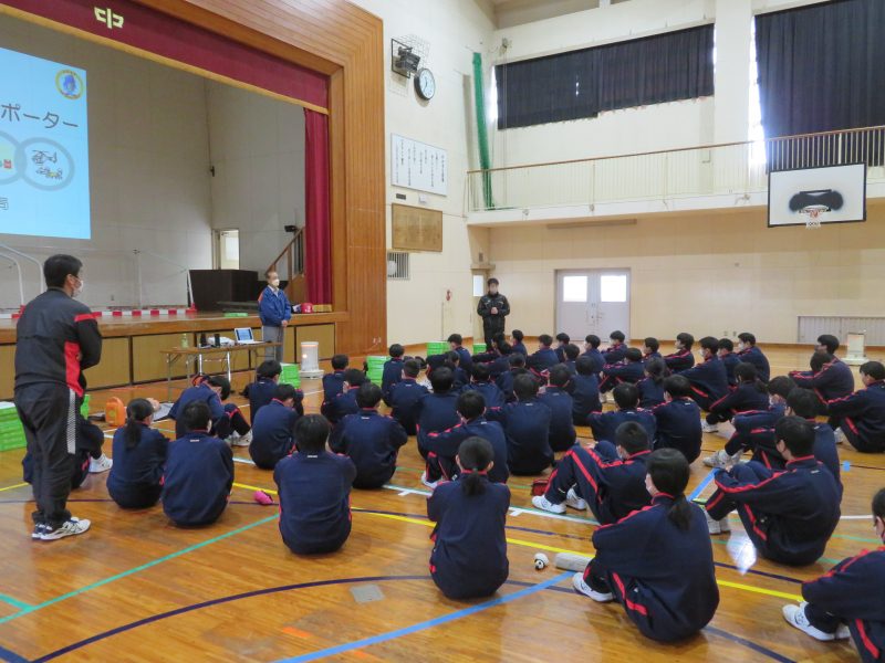 ２年生　AED講習会の画像