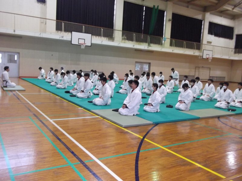 柔道の授業を行いましたの画像