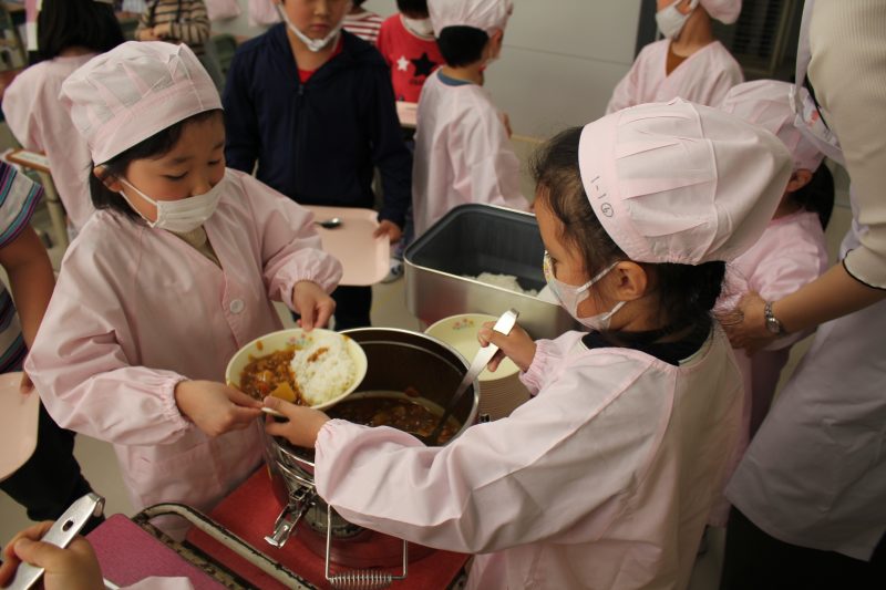 （１年生）給食が始まりました！の画像