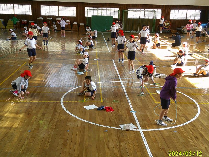 （３・４年生）縄跳びの画像