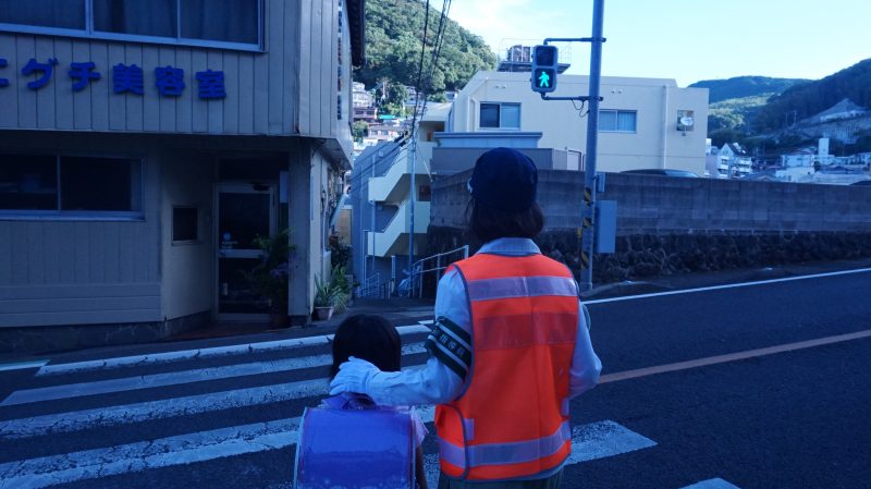 （校長日記）朝の登校見守りの画像