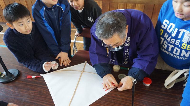 （校長日記）５年生　ハタづくりに挑戦！の画像