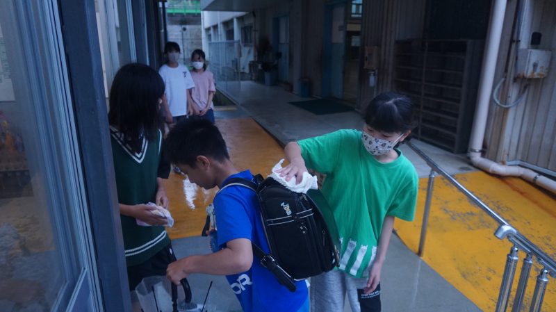 （学校生活）雨の日の朝は･･･の画像