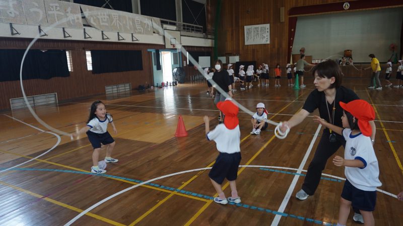 （１年生）ながなわ８のじとび　がんばってます(^^)/の画像