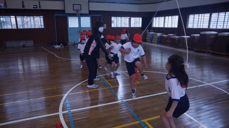 （１年生）ながなわ８の字跳びへの挑戦は続く･･･の画像