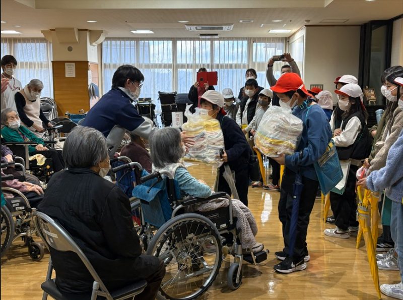 （４年生）総合的な学習「福祉」について学んでます！　の画像