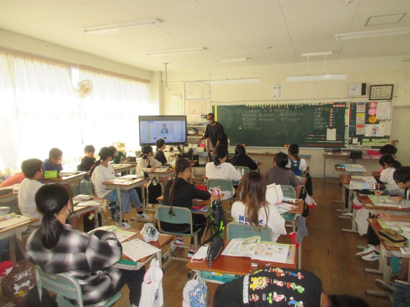 外国語や外国語活動の画像