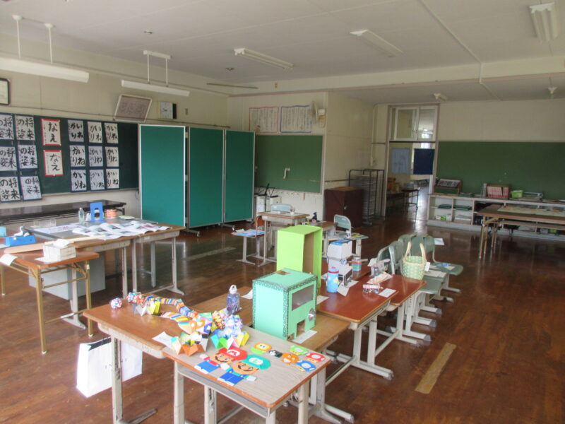 夏休み作品展は11日(金)までの画像