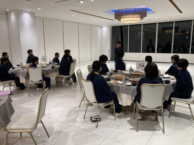 R6修学旅行17・2日目夕食🍽️の画像