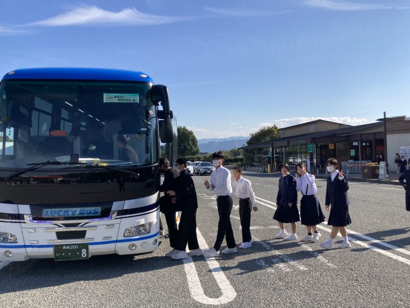 R6修学旅行22・大分道の山田SAを出ました。の画像