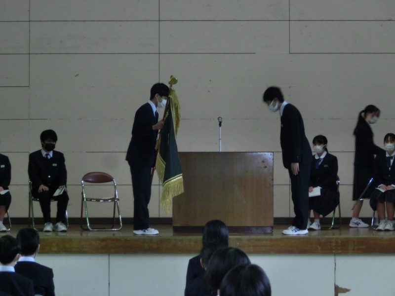 生徒会新旧役員引継式の画像