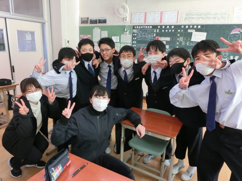 昼休み校内スケッチの画像