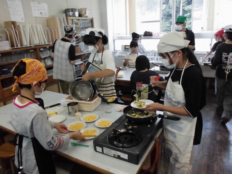 ６年「調理実習」の画像