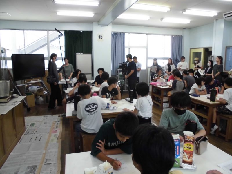 平和キャンドル作成（５年生）の画像
