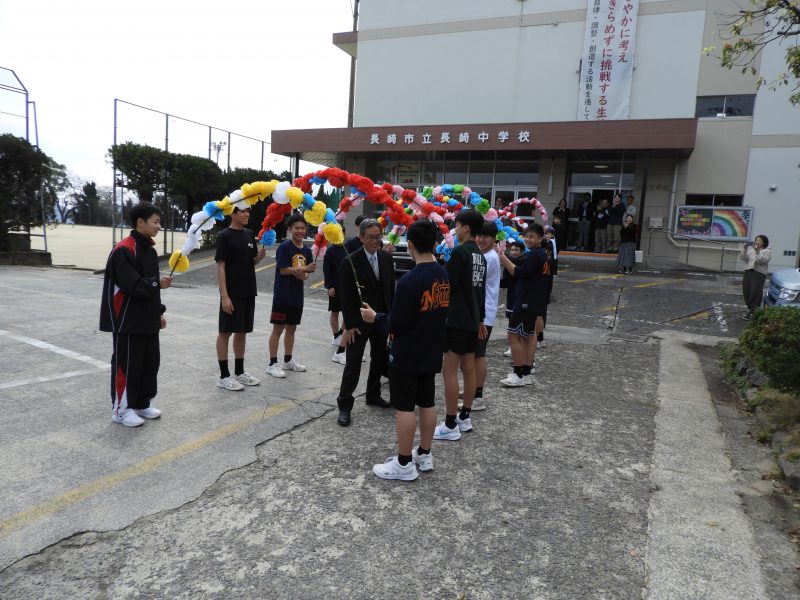 ありがとうございました　離任職員見送りの画像
