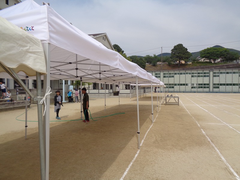 運動会　会場設営の画像