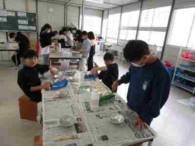 ６年生も木工制作の画像