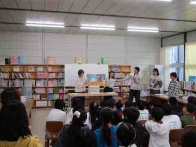 １１月は西浦上小の読書月間！！の画像