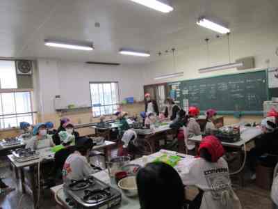 ５年生調理実習（12/17）の画像