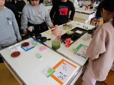 ５年生　お茶の入れ方教室（10/28）の画像