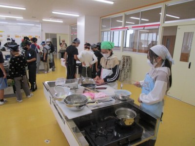 ６年調理実習の画像