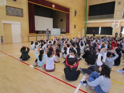 全校集会（12/2）の画像