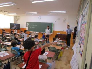 不審者対応の避難訓練（10/1）の画像