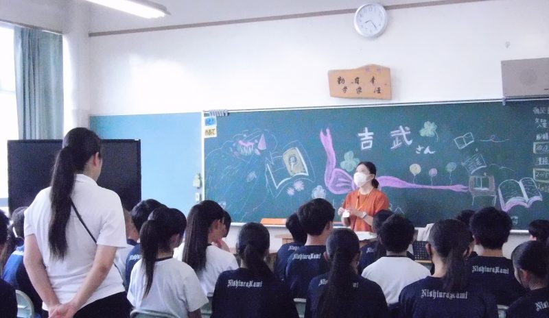 読み聞かせの画像