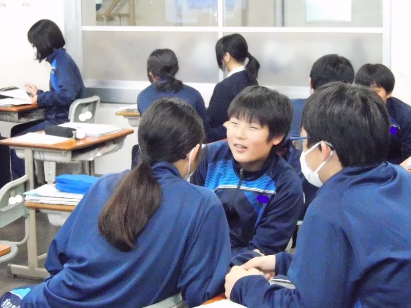 英語科公開授業(小中連携)の画像