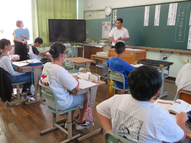 10/21（月） 附属小学校の先生による複式出前授業（５・６年生）の画像