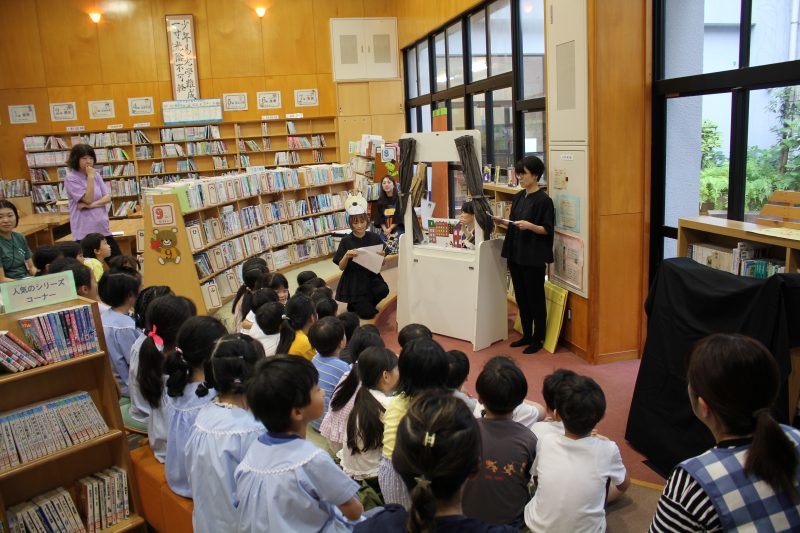 【校長日記】教育週間①　「ハッピー☺ハッピー」さんによる読み語りの画像