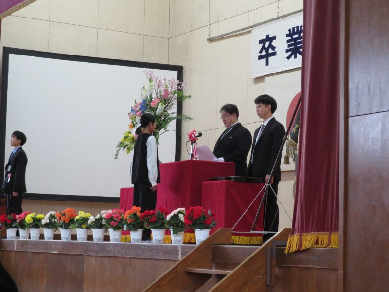 ６年生　卒業証書授与式の画像