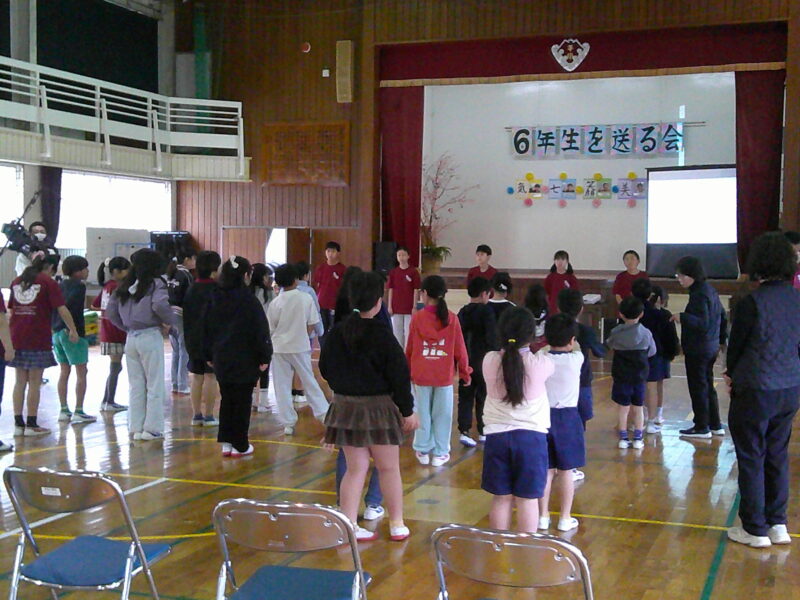 感謝と笑顔があふれた「6年生を送る会」の画像