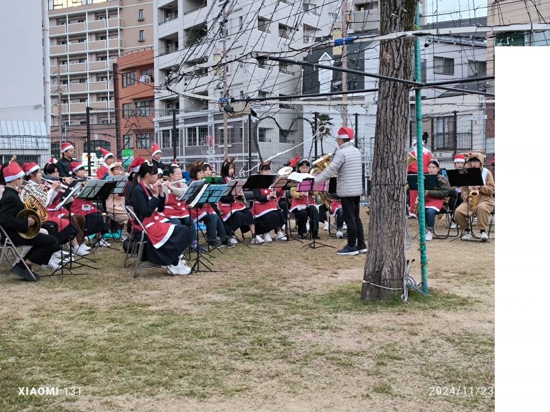 クリスマスイルミネーション点灯式に本校吹奏楽部が参加の画像